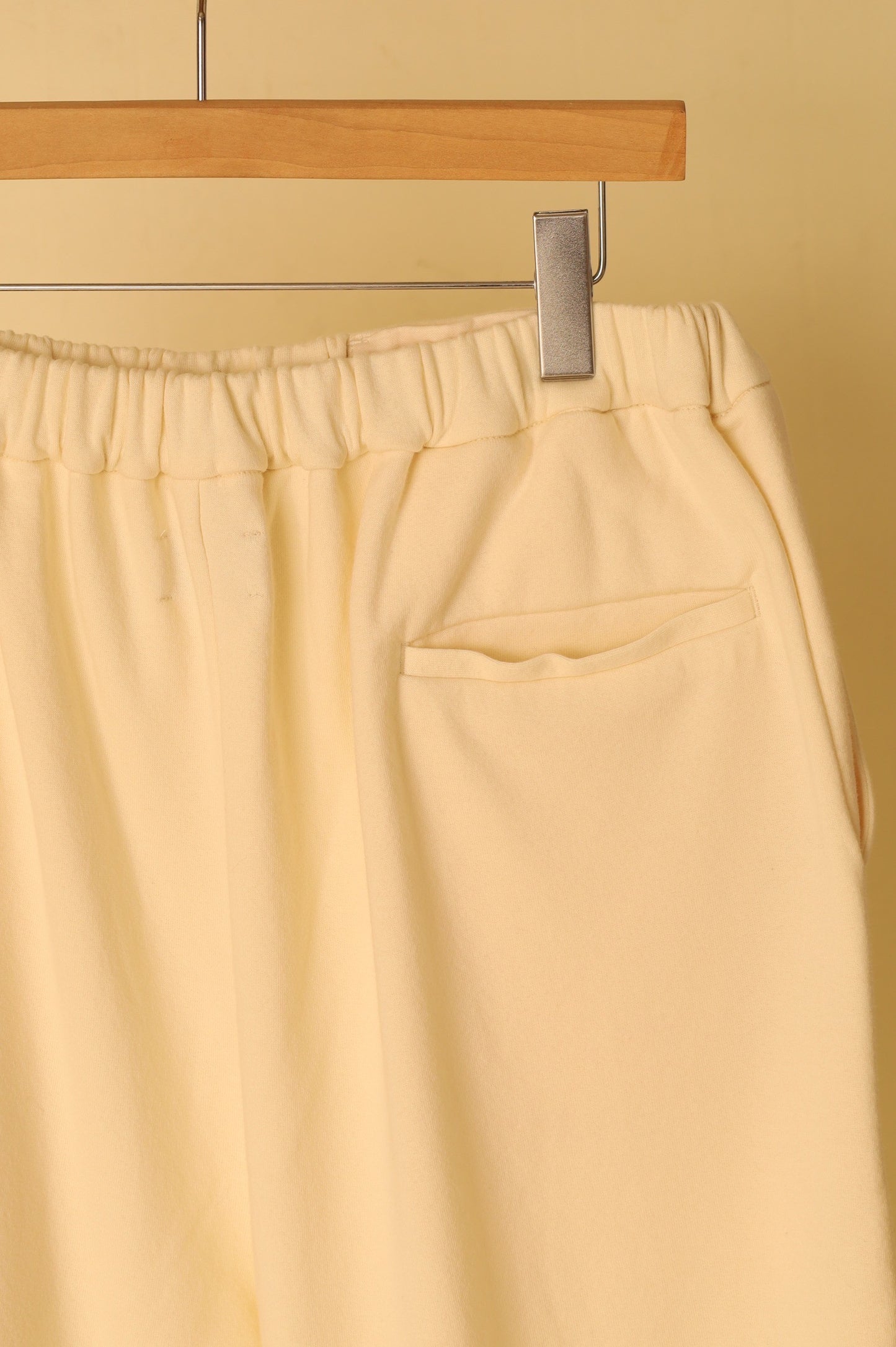 WONDER ROOM SWEAT SHORTS friend