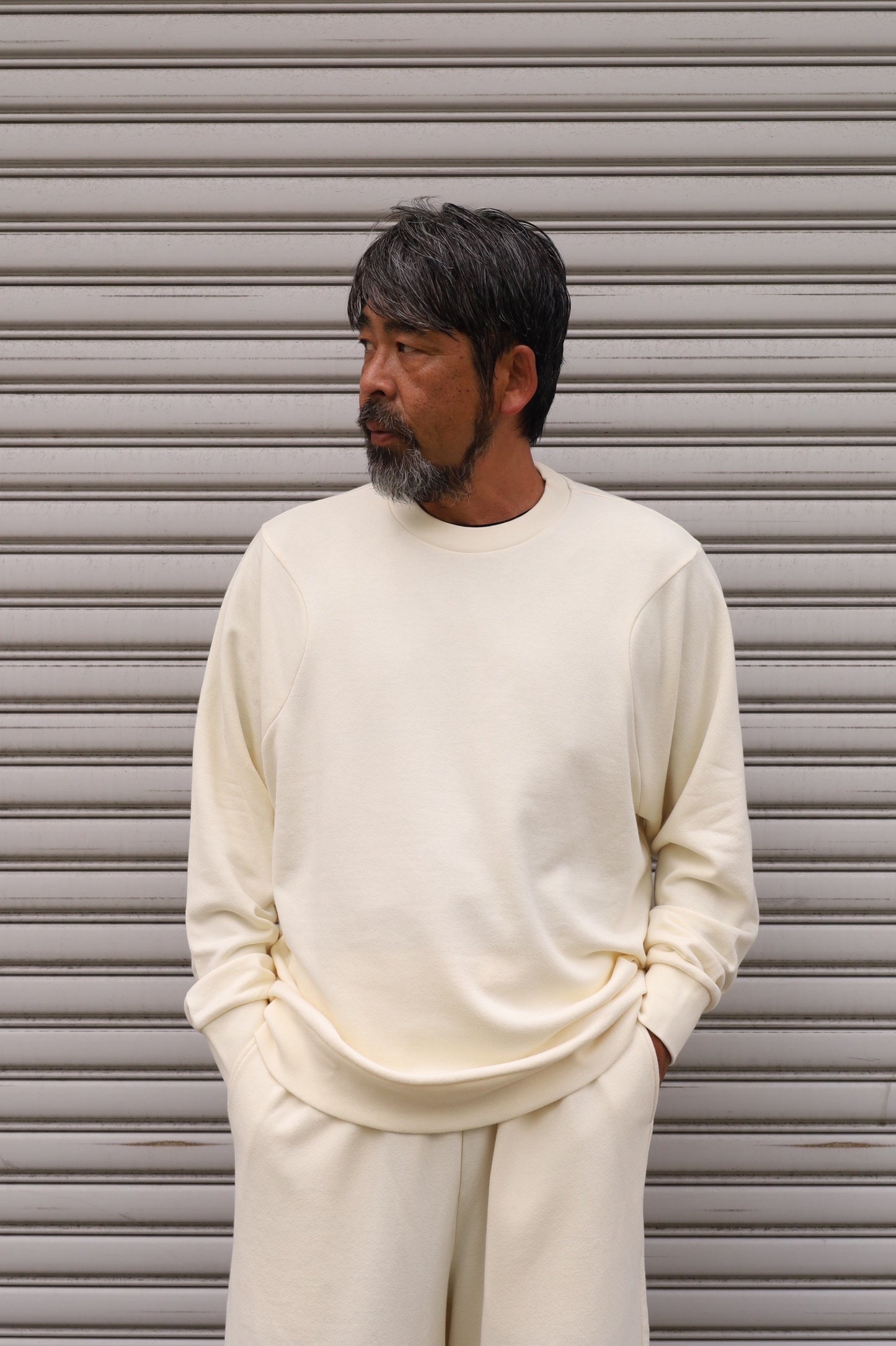WONDER ROOM CREWNECK SWEAT SHIRT friend