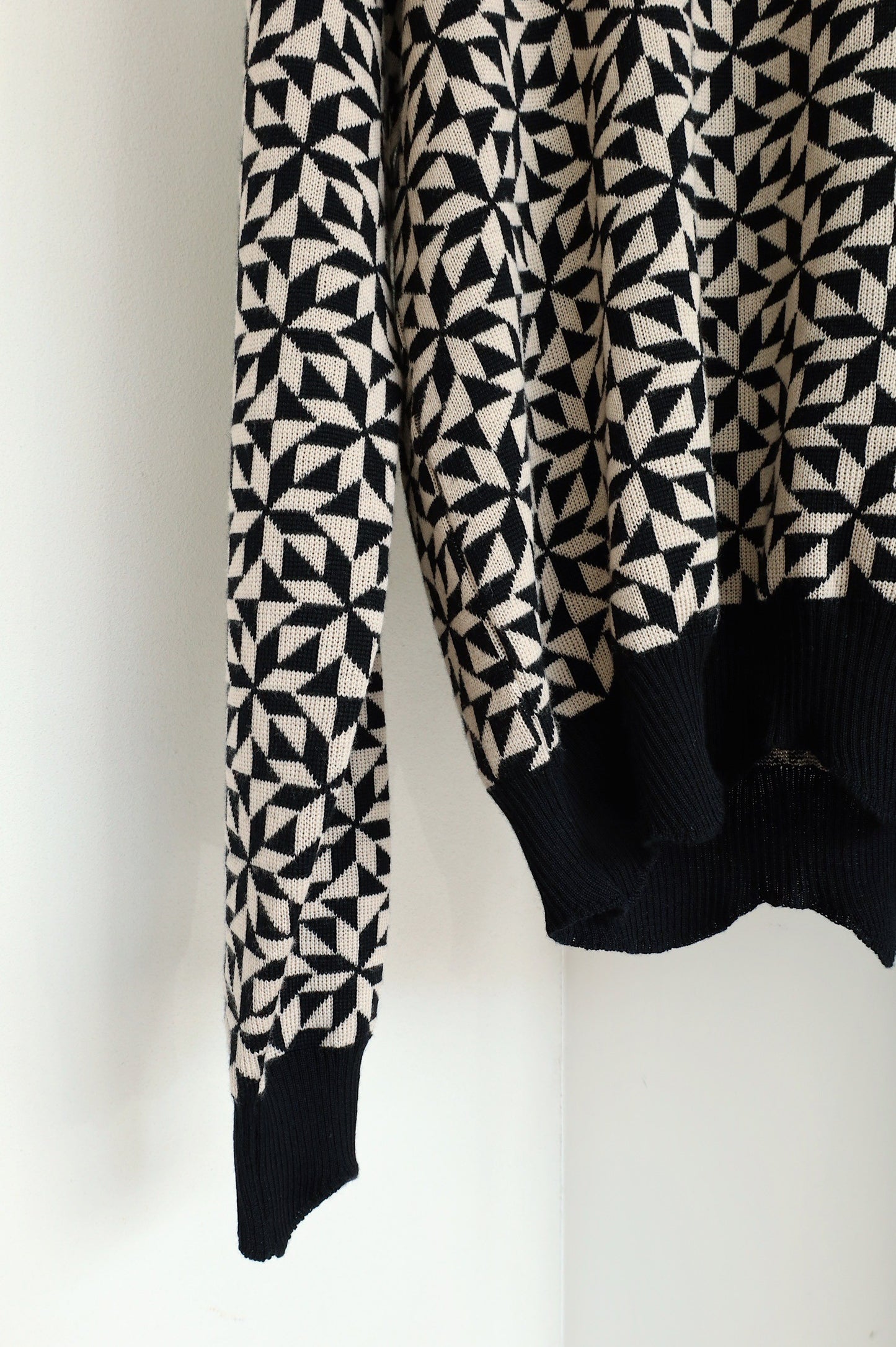 jonnlynx geometric pullover