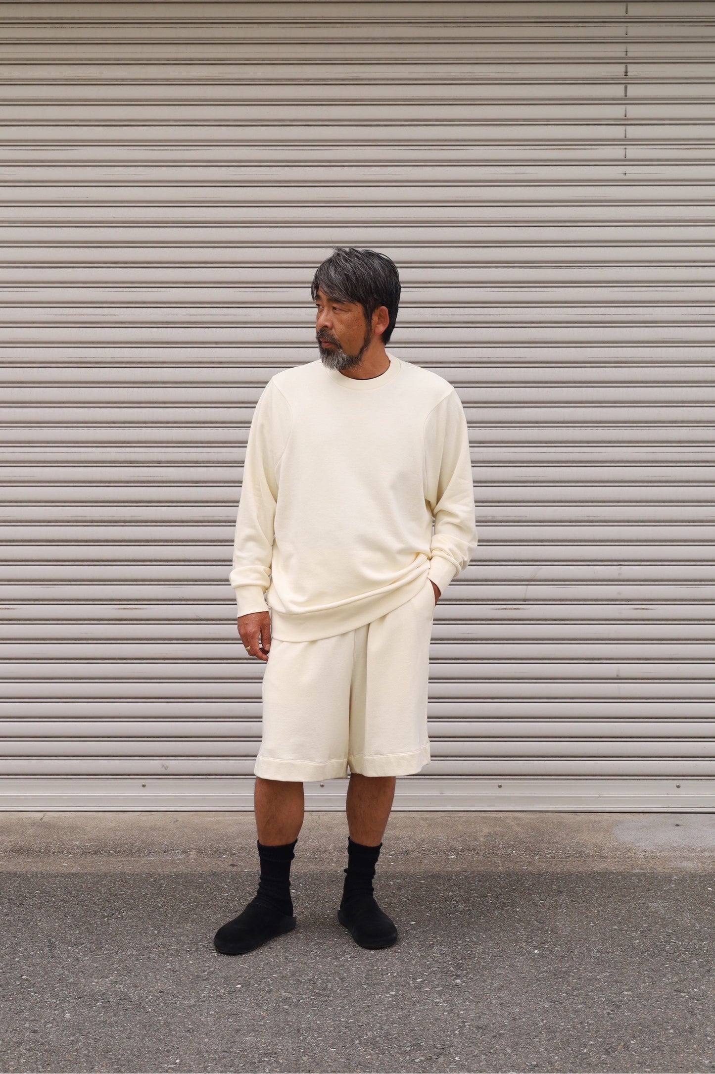WONDER ROOM CREWNECK SWEAT SHIRT friend