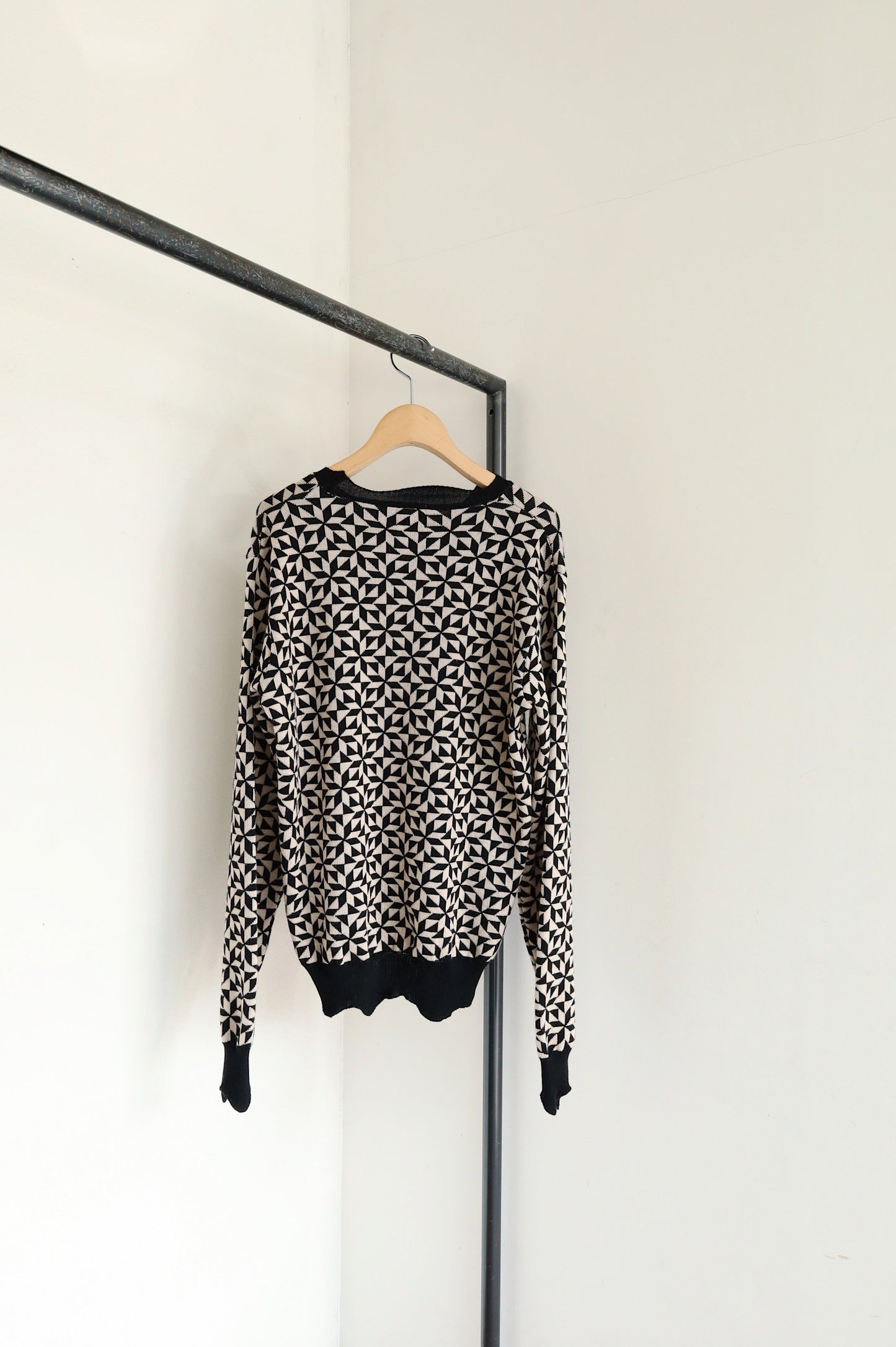 jonnlynx geometric pullover