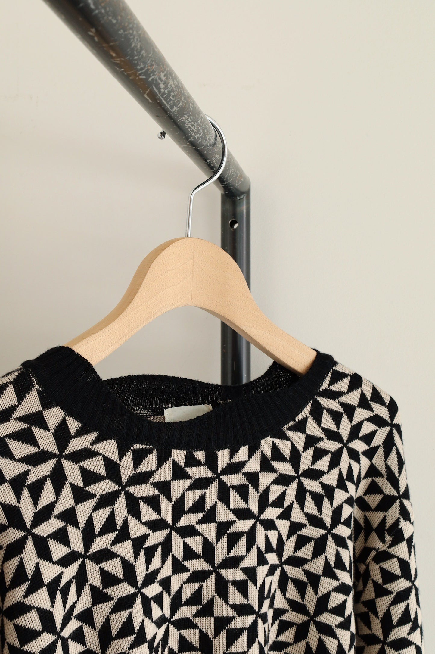 jonnlynx geometric pullover