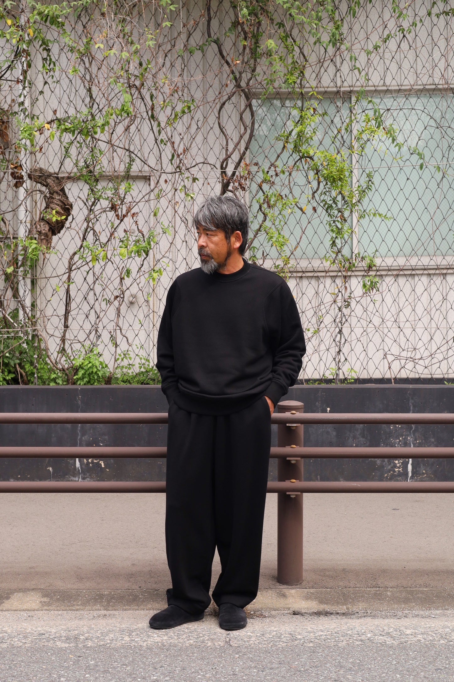 WONDER ROOM CREWNECK SWEAT SHIRT egg