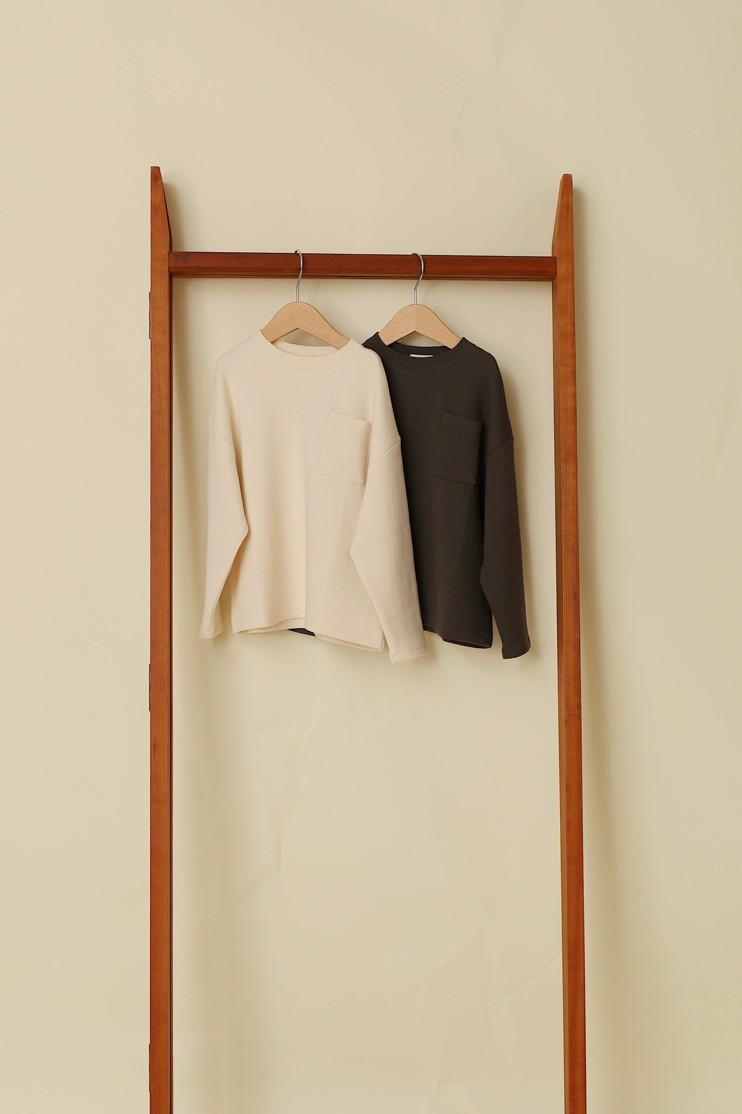 jonnlynx tiny people CARDBOARD TEE