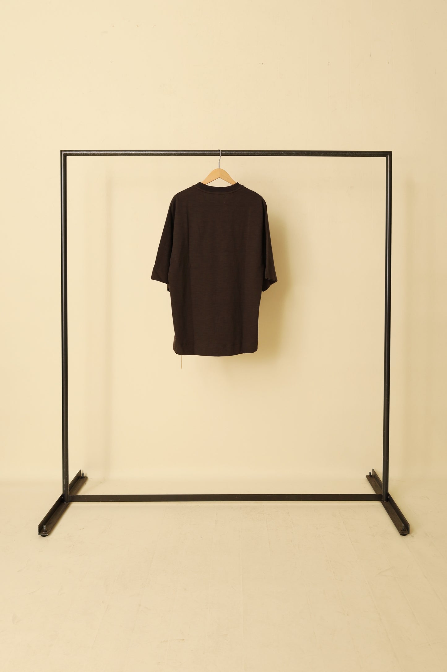 WONDER ROOM S/S Crewneck Tee