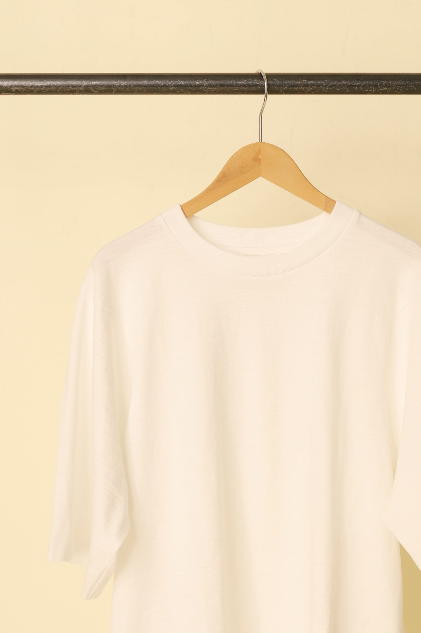 WONDER ROOM S/S Crewneck Tee