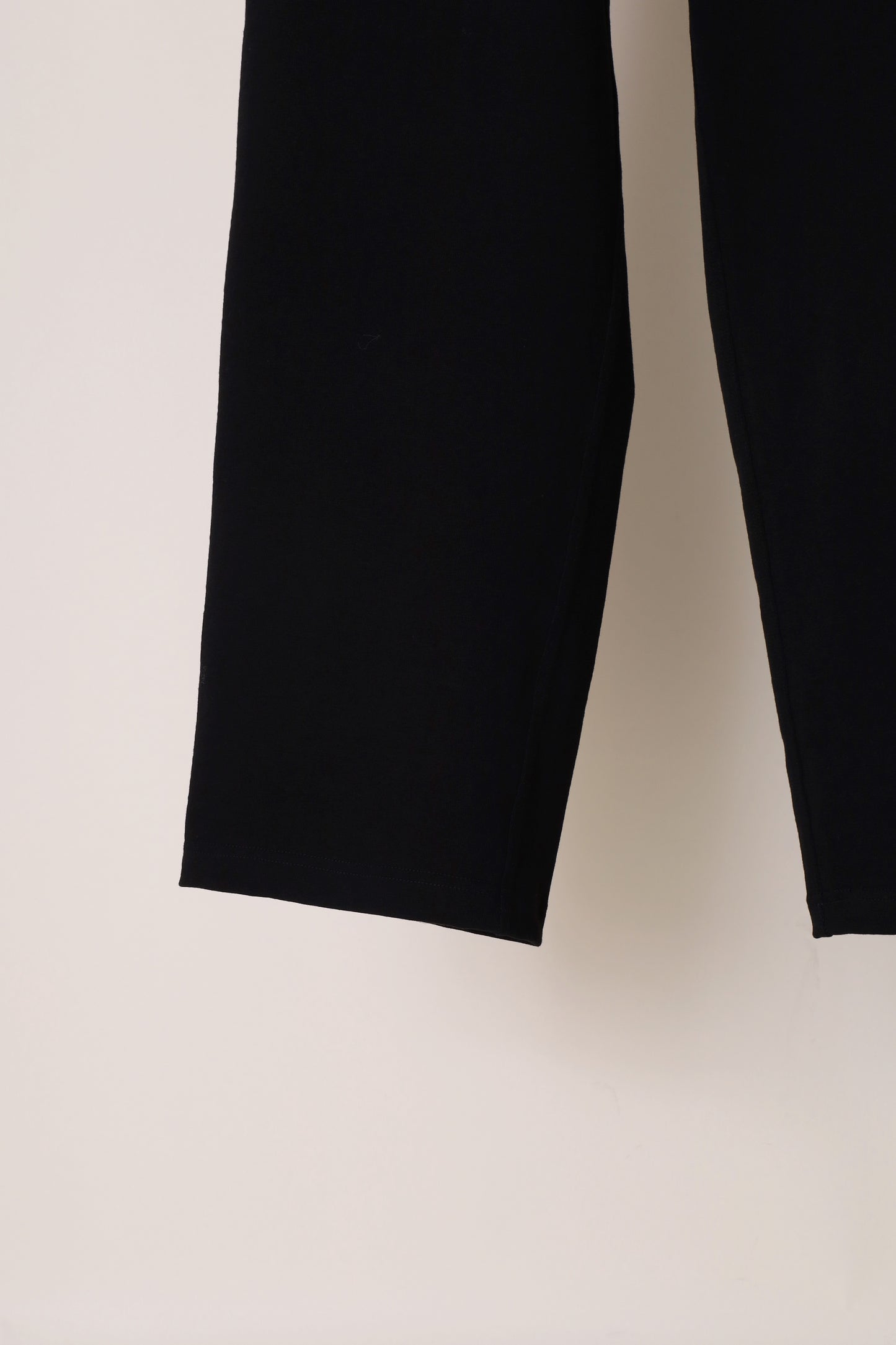 WONDER ROOM THE STEP PEBBLE