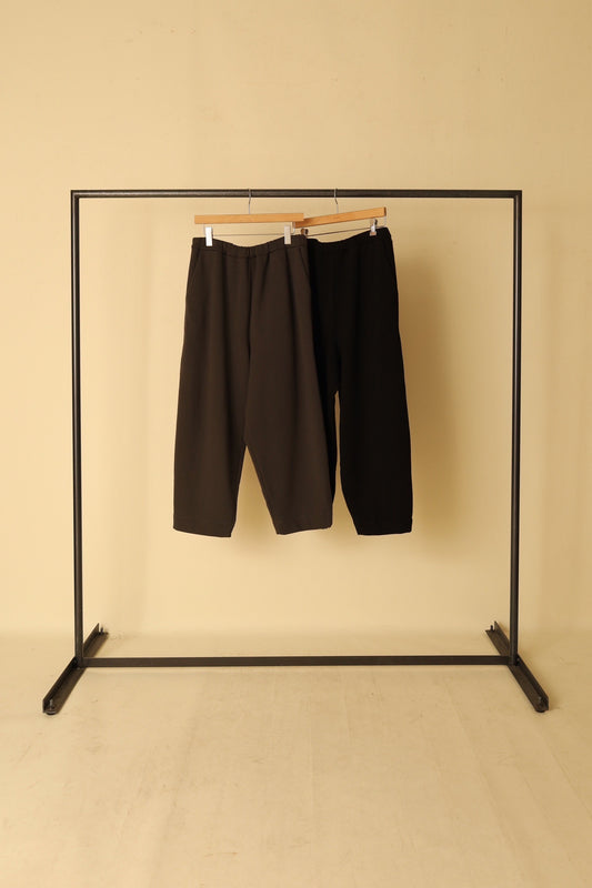 WONDER ROOM SWEAT SLACKS  egg