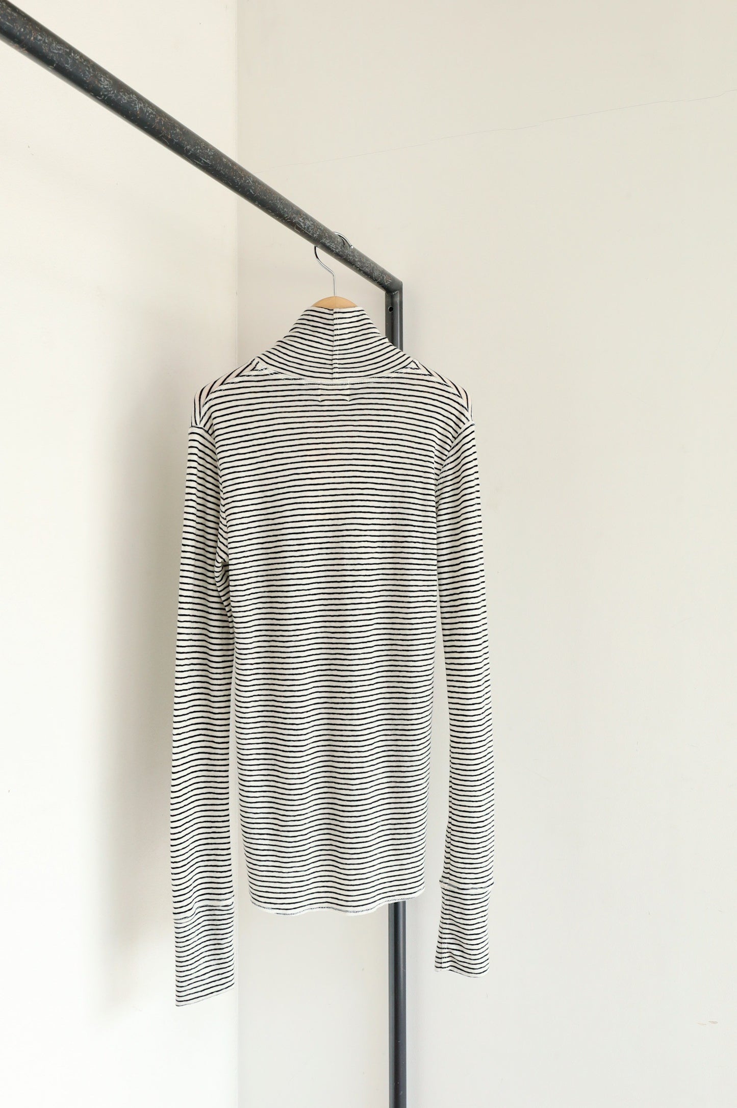 jonnlynx  wool rib high neck tee