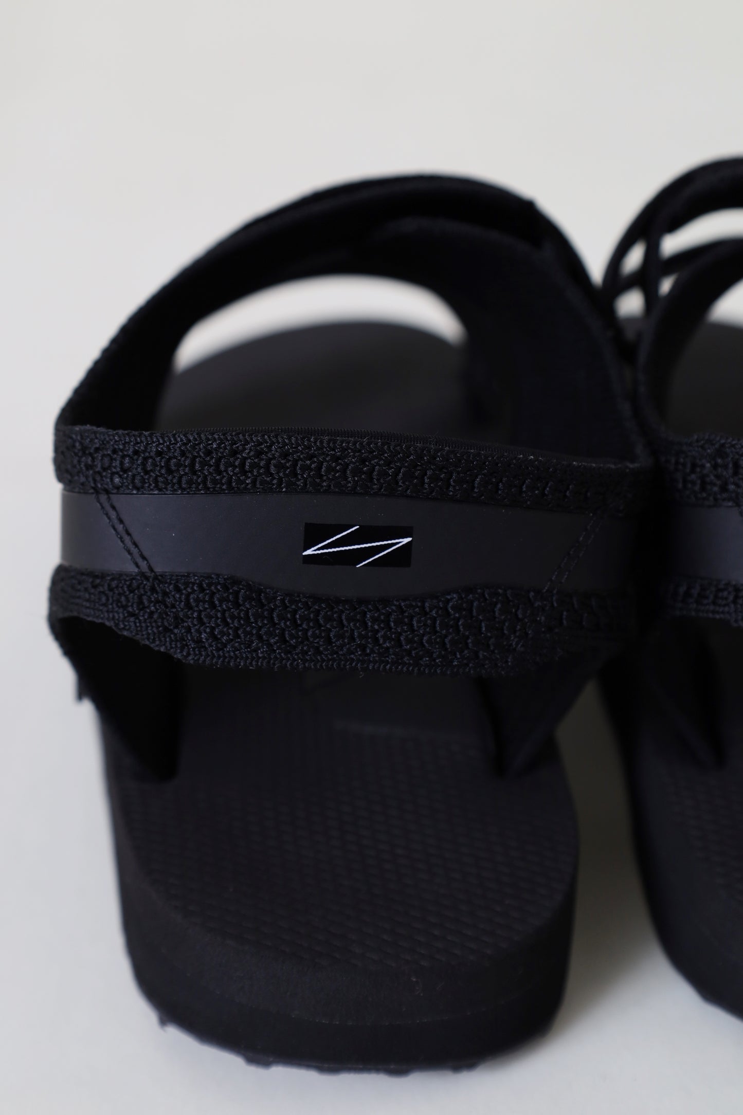 SUICOKE LH-2