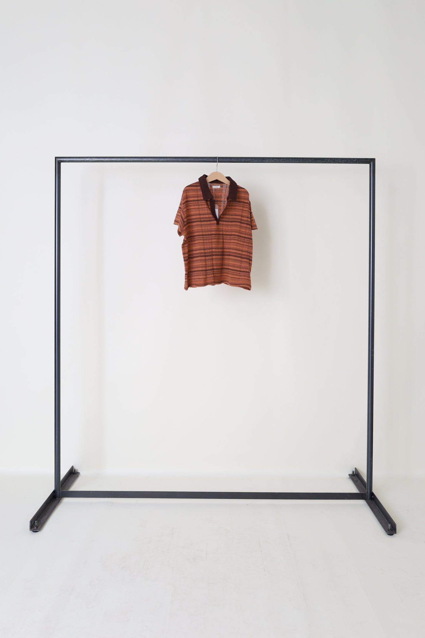 jonnlynx TINY RANDOM BORDER SHIRT