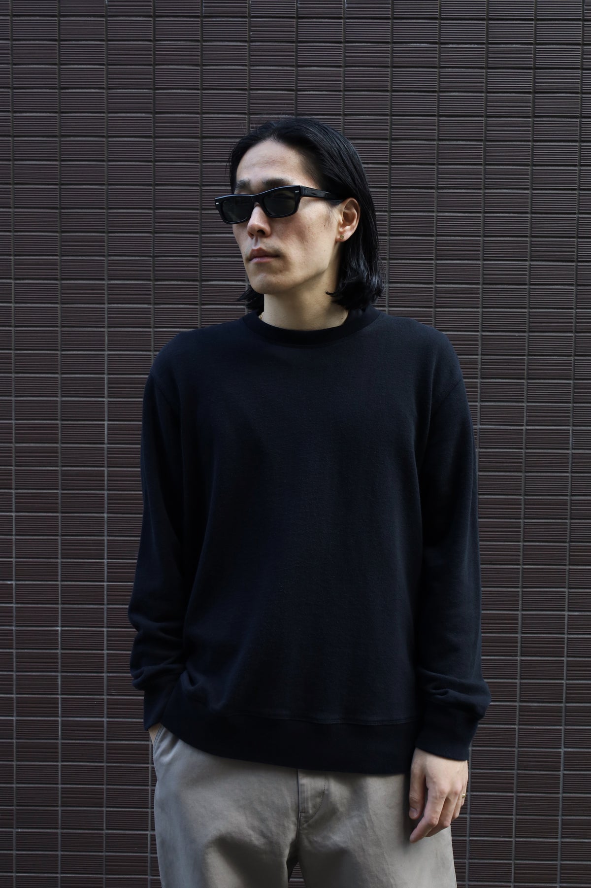 W/R ESSE THE LINE