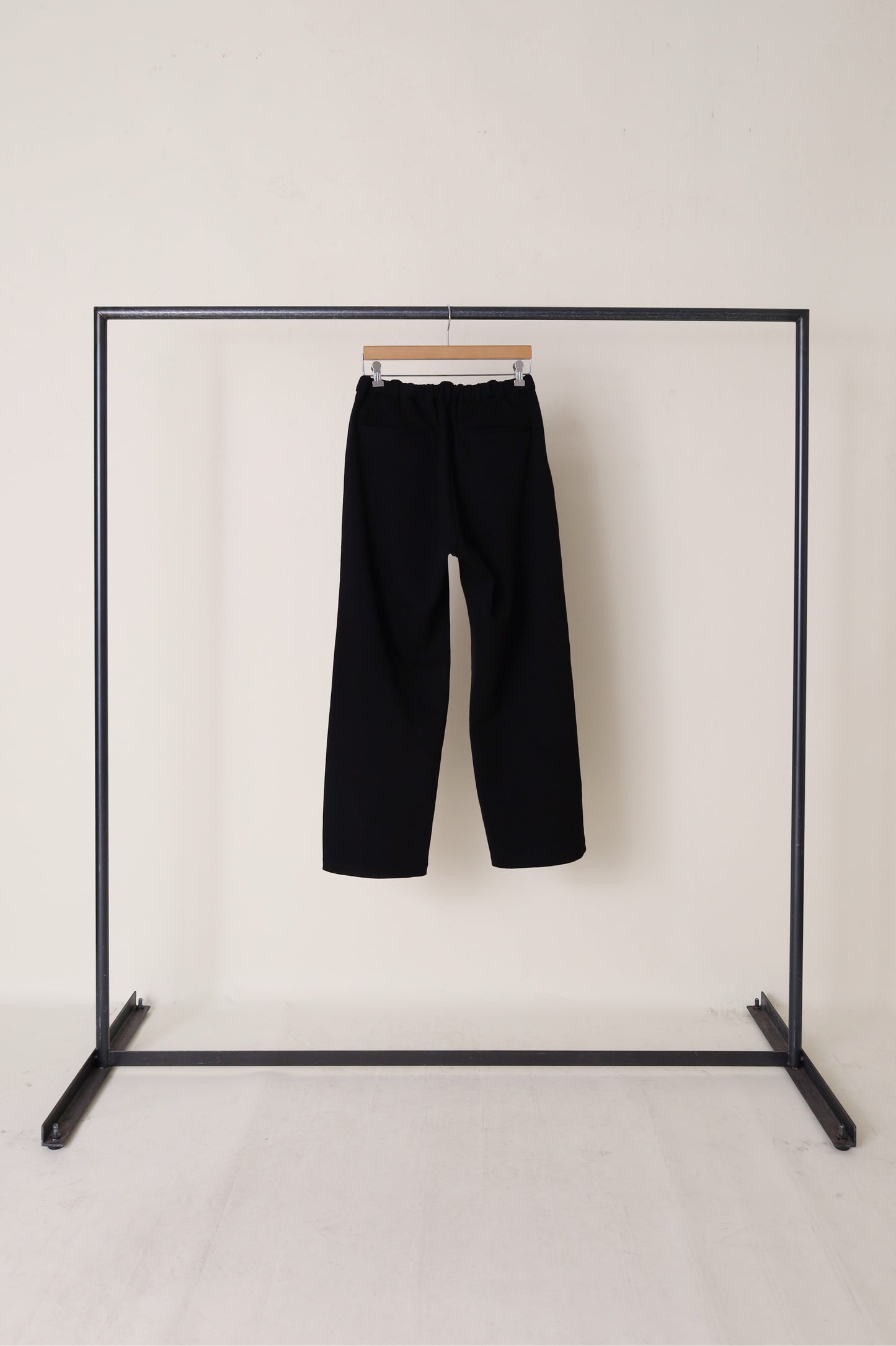 WONDER ROOM THE STEP PEBBLE