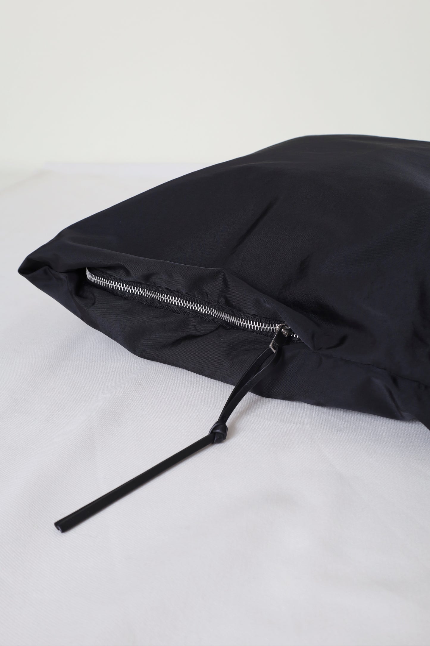 JIL SANDER SOFT ROLLED HOBO